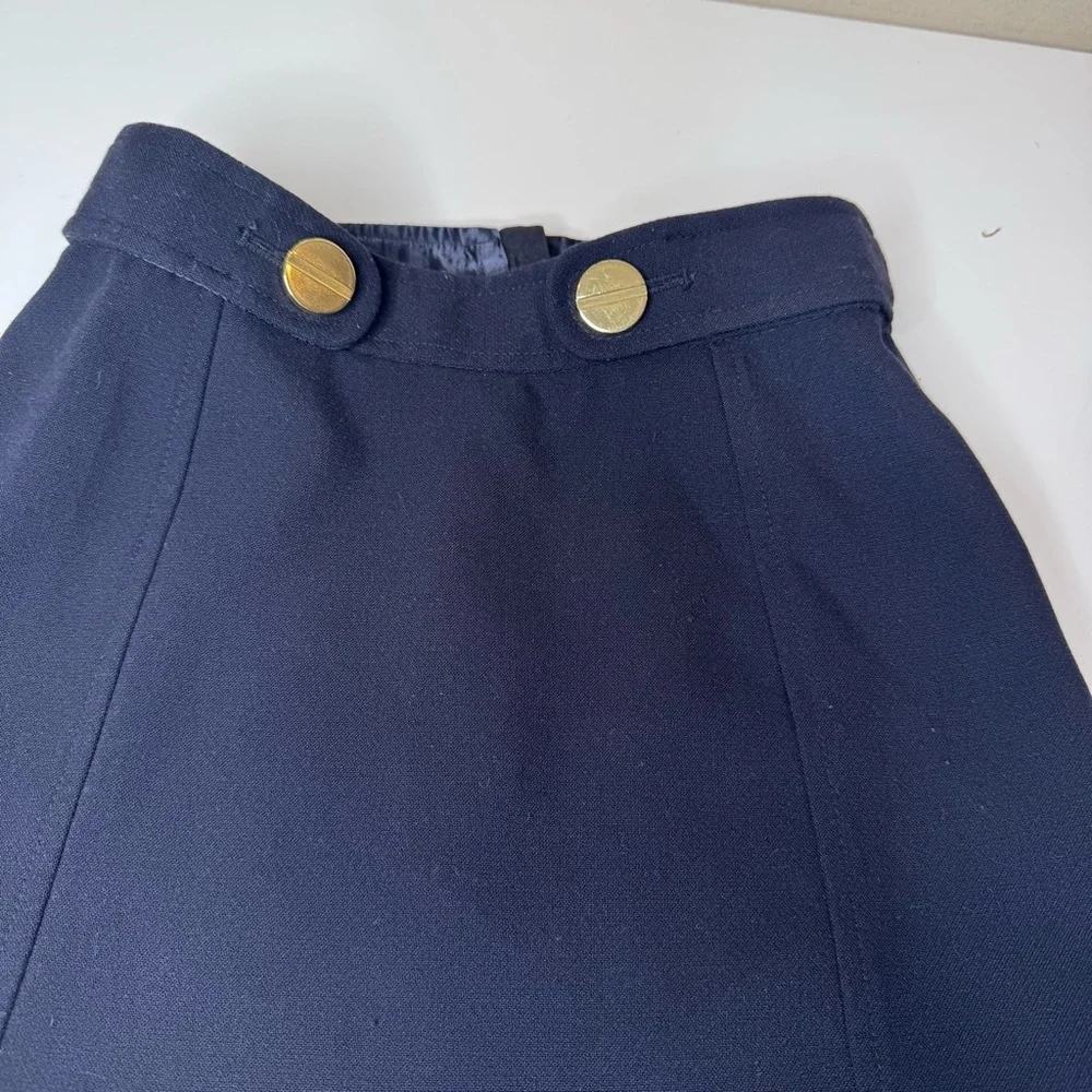 Gap girl navy blue skirt gold buttons size 7